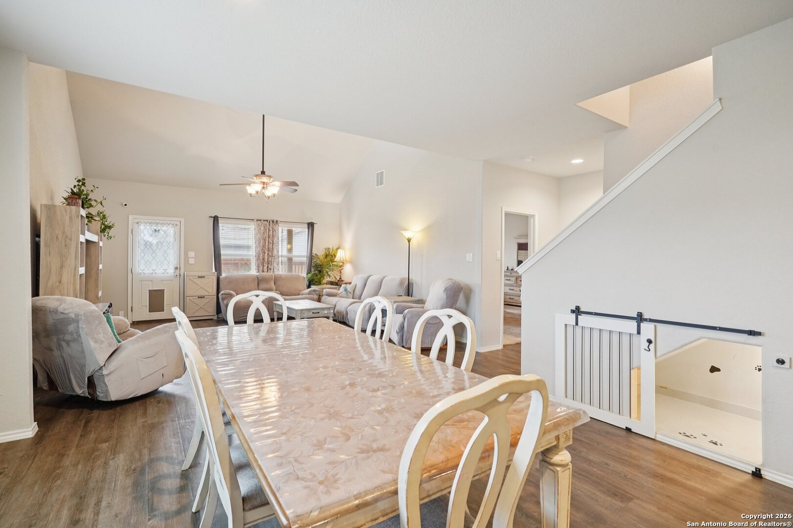 property viewer photo 7