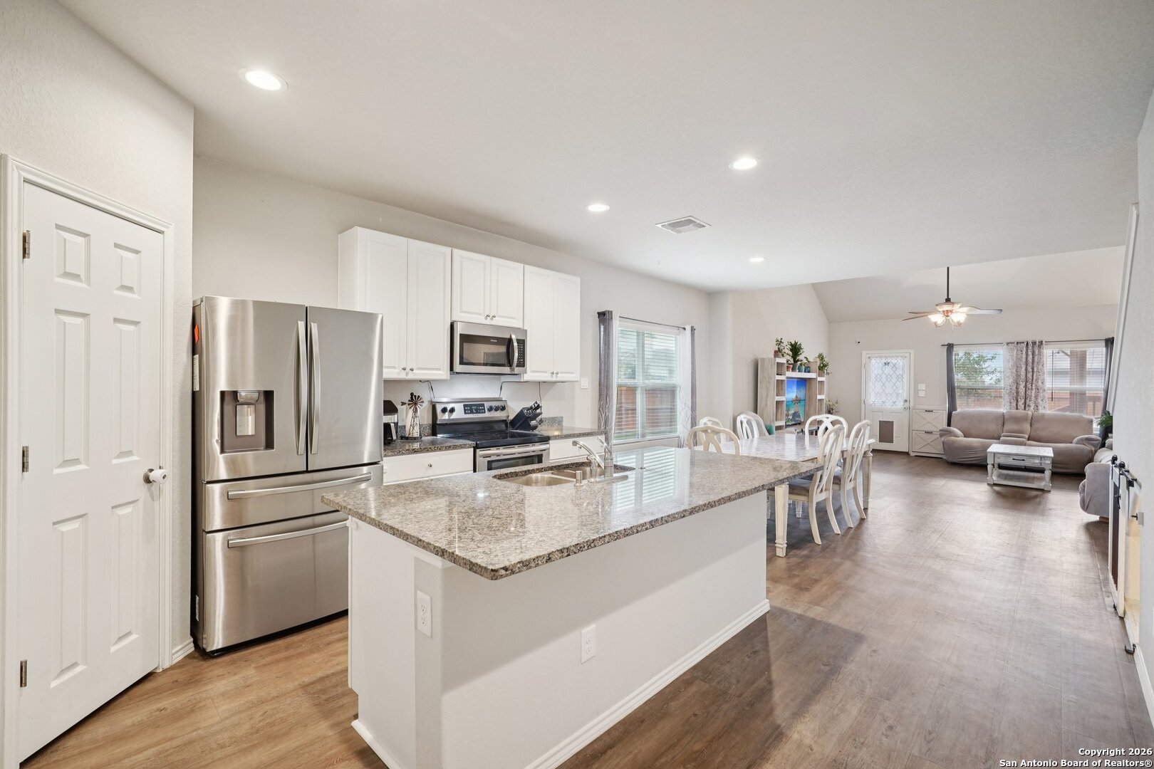 property viewer photo 8
