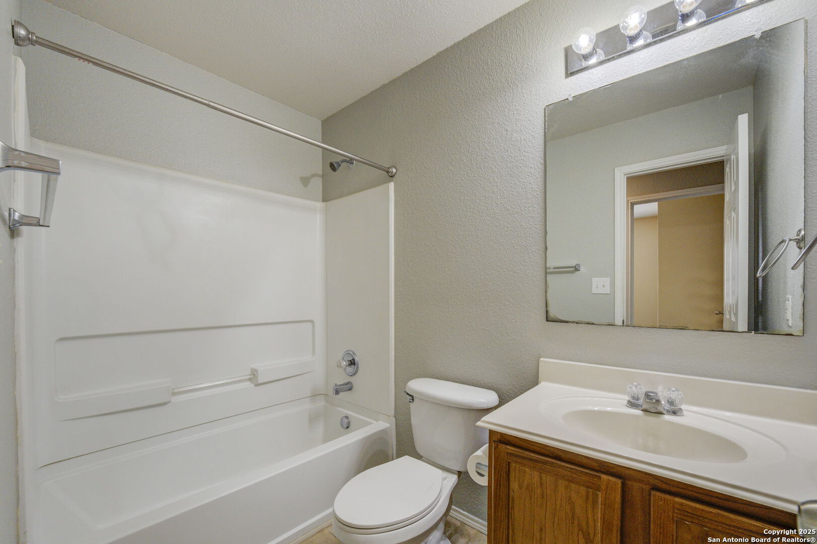 property viewer photo 24