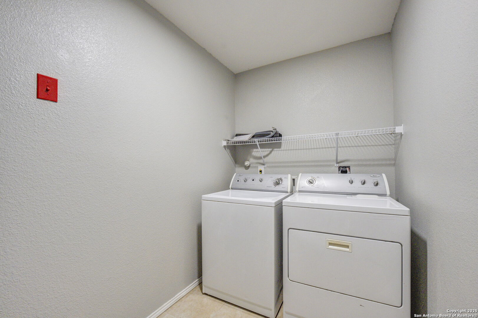property viewer photo 25