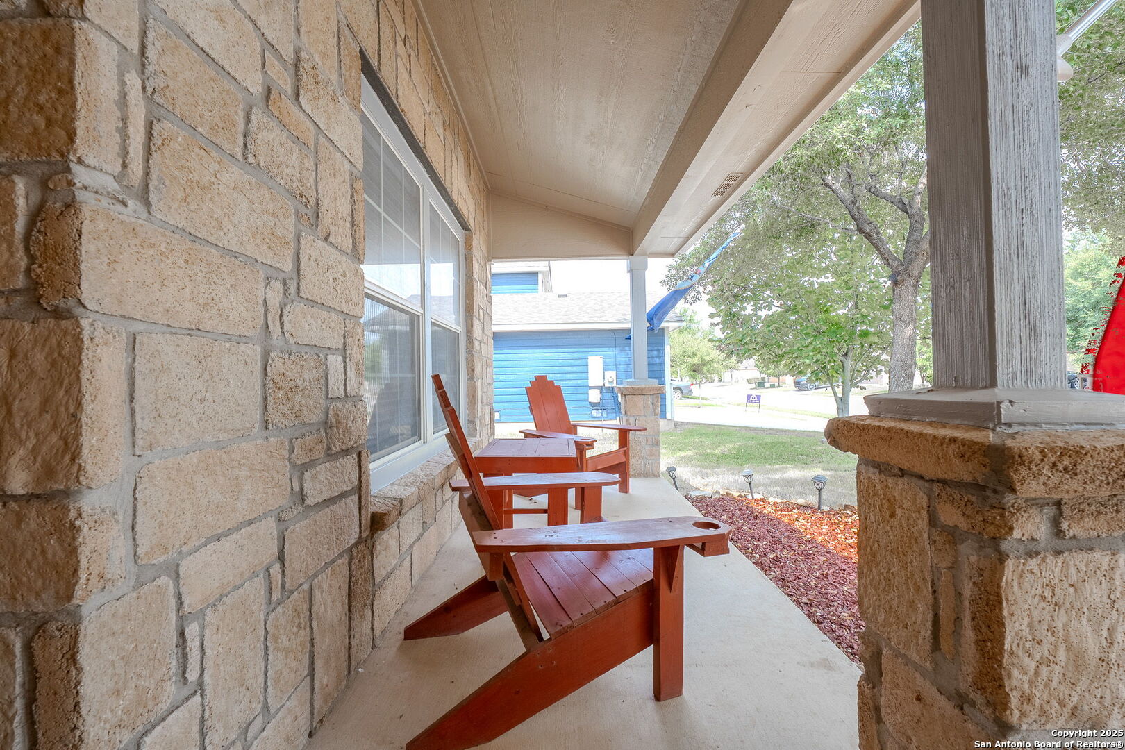 property viewer photo 3