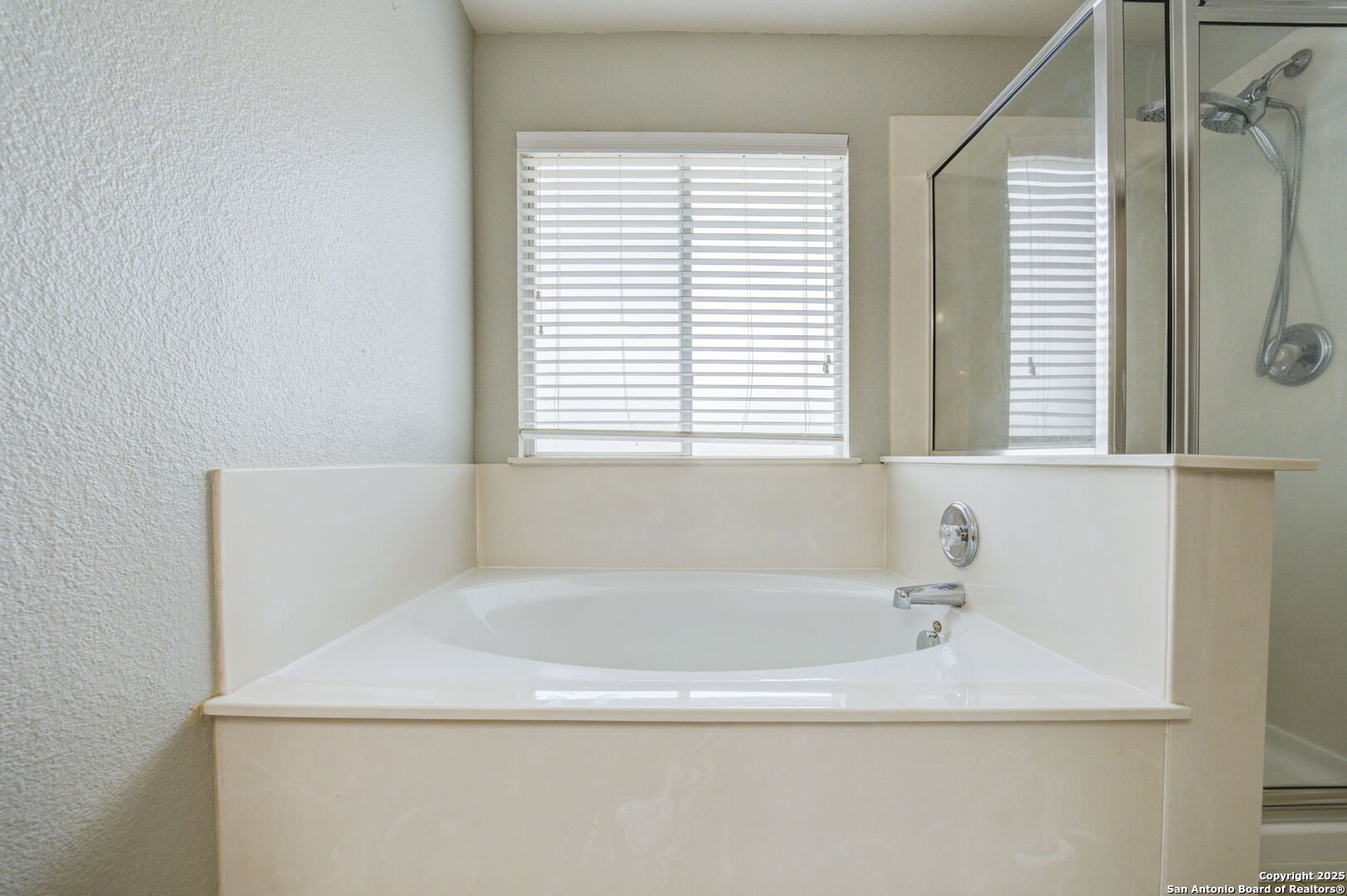 property viewer photo 34