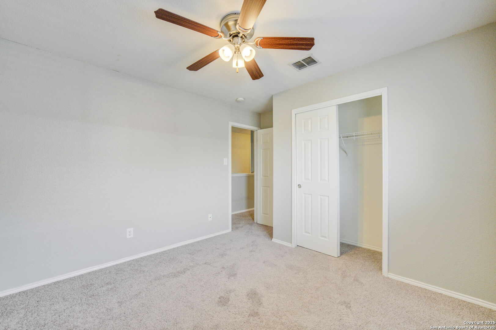 property viewer photo 38
