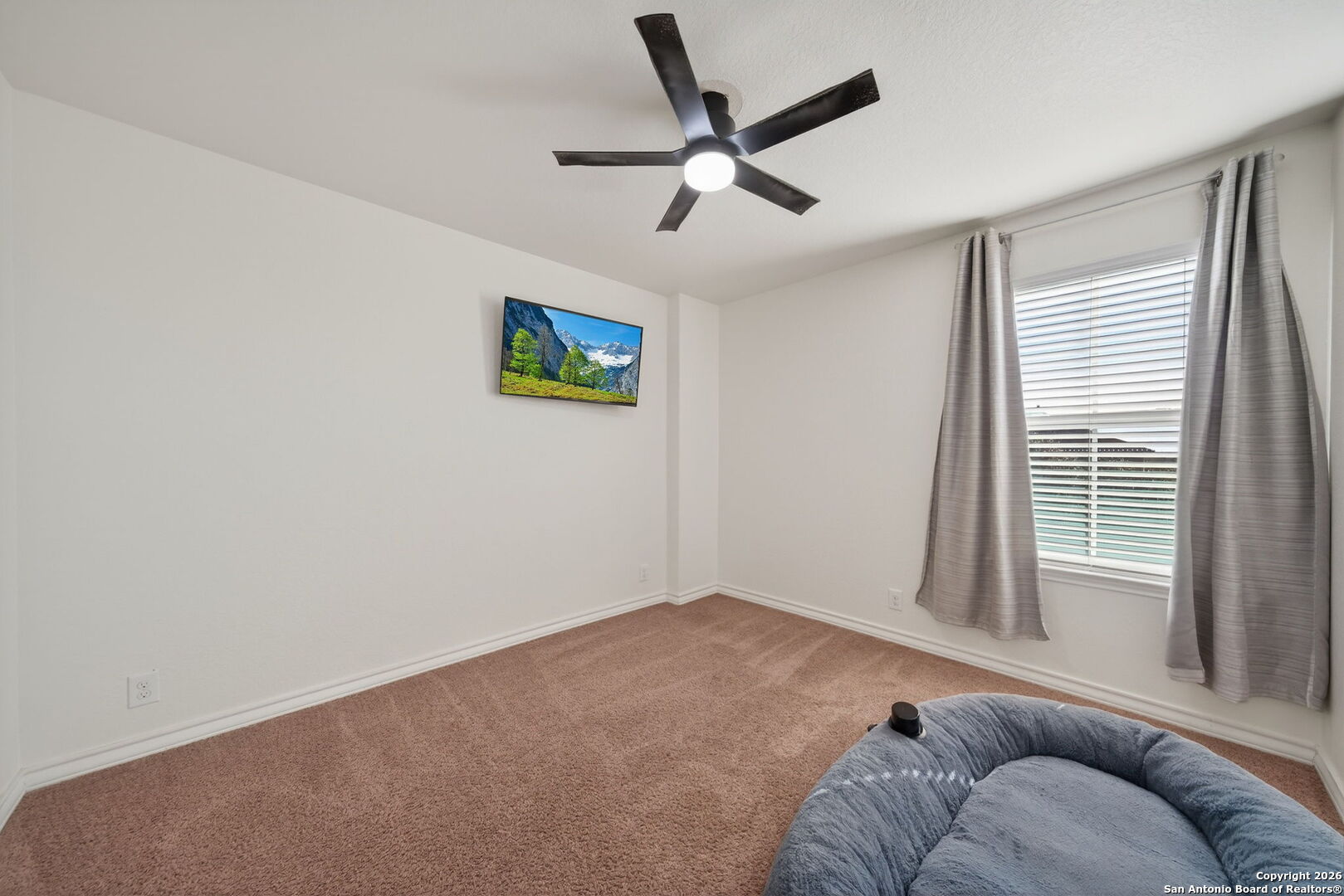 property viewer photo 24