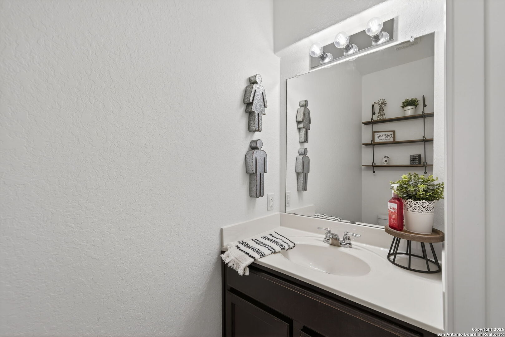 property viewer photo 7