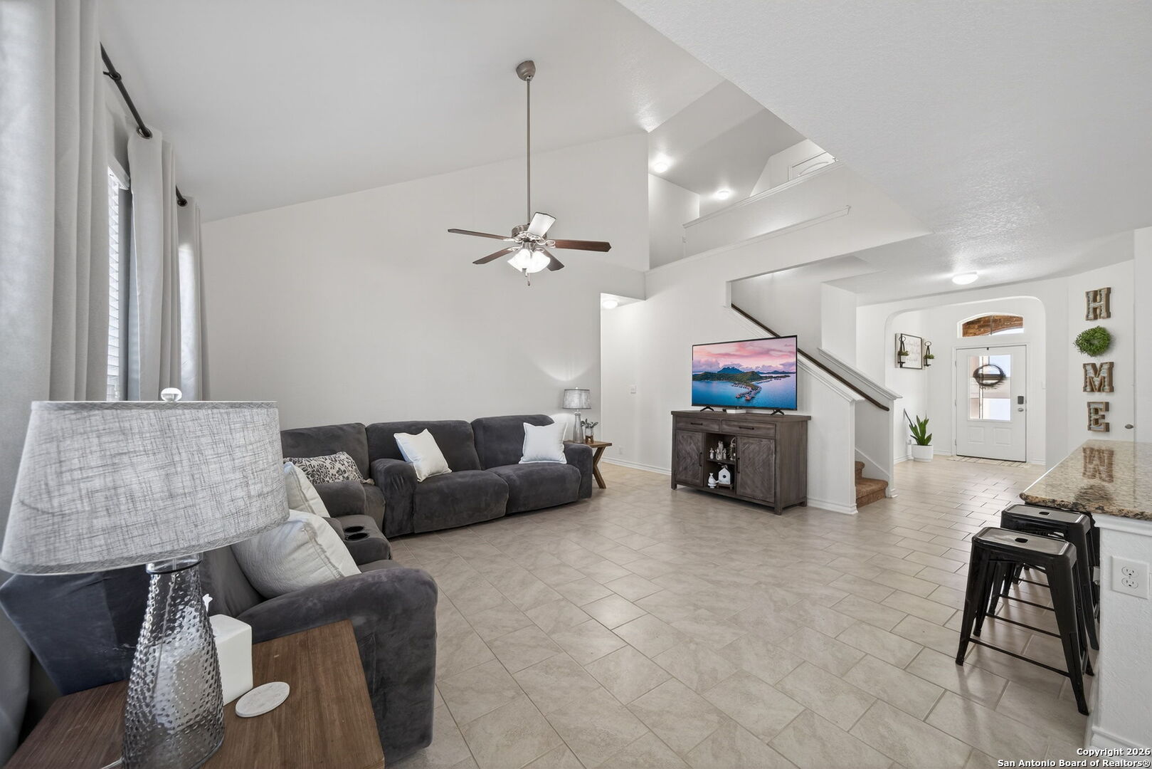 property viewer photo 8