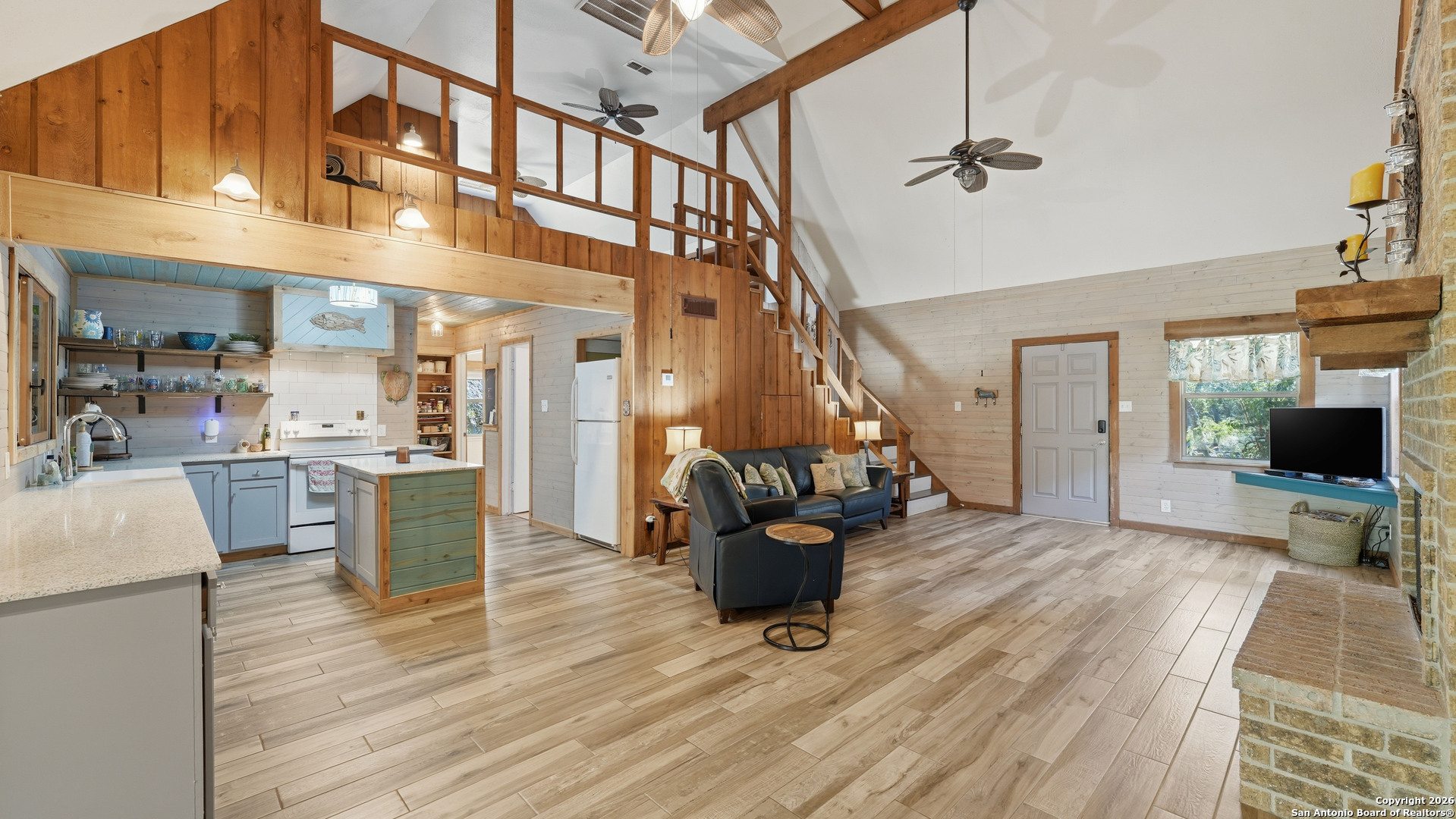 main property photo 41
