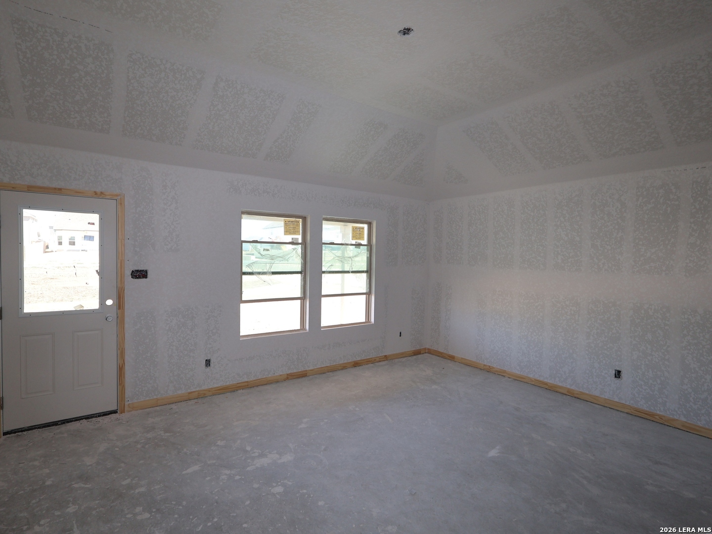 property viewer photo 18