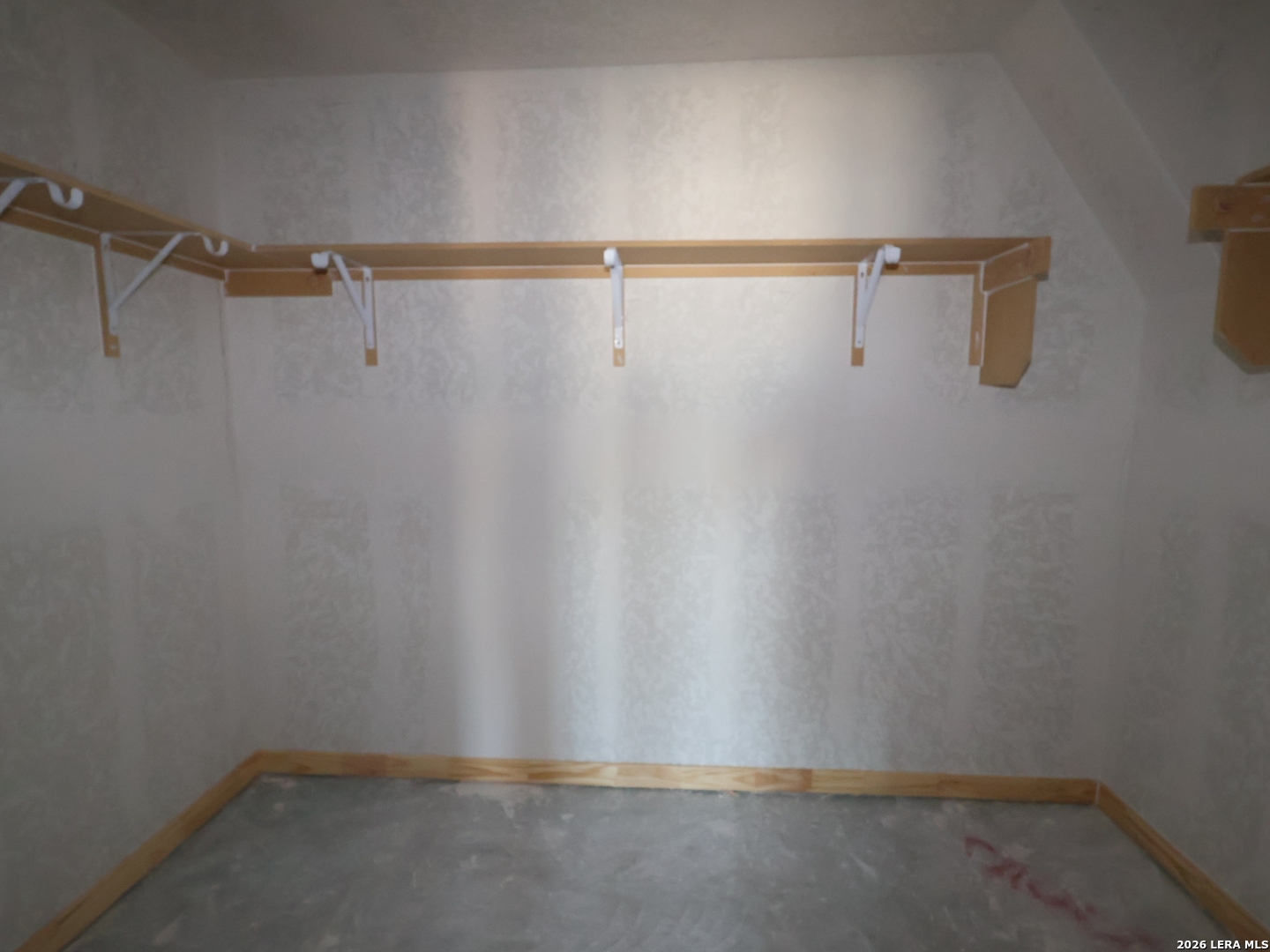 property viewer photo 22