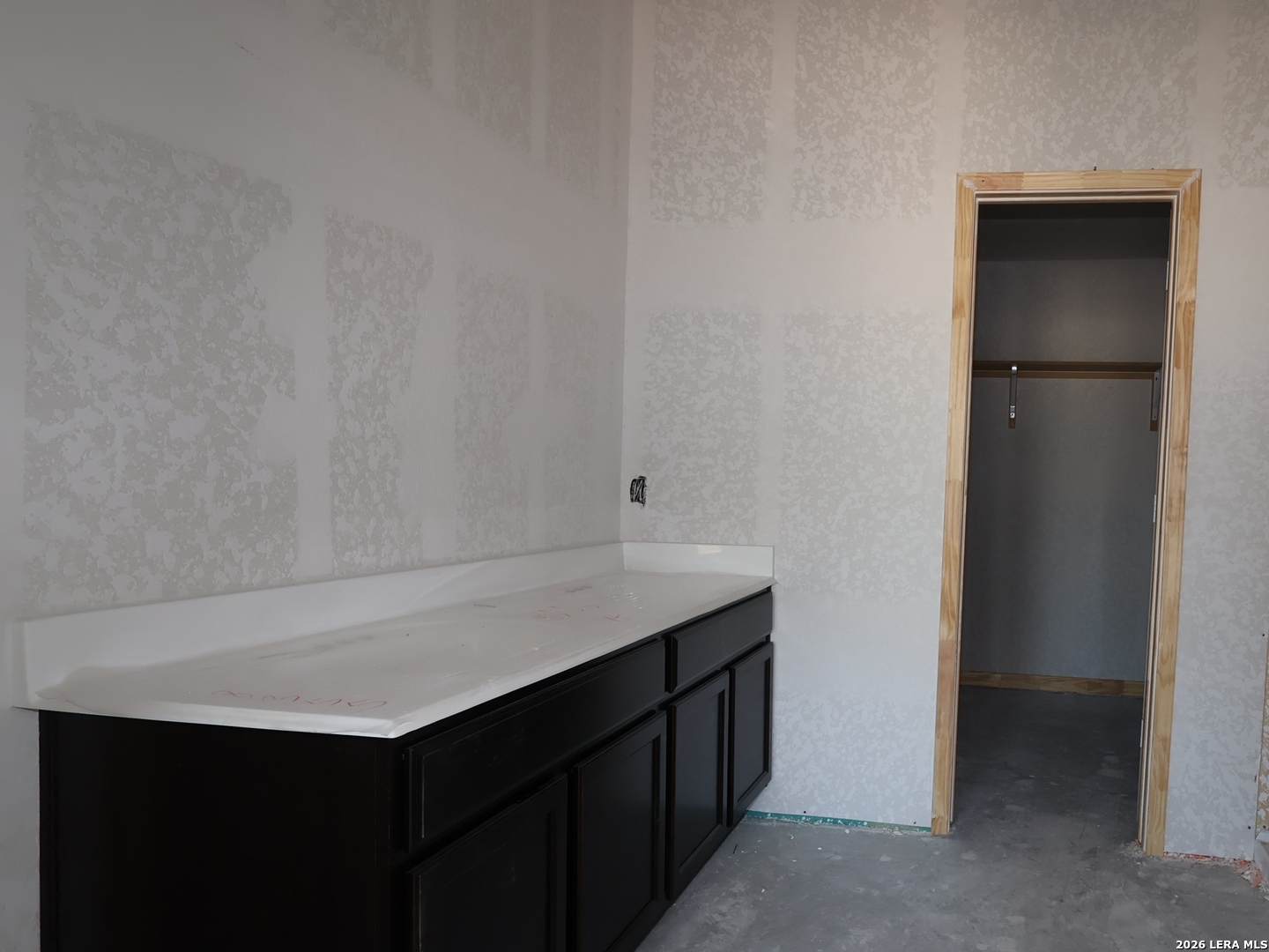 property viewer photo 23