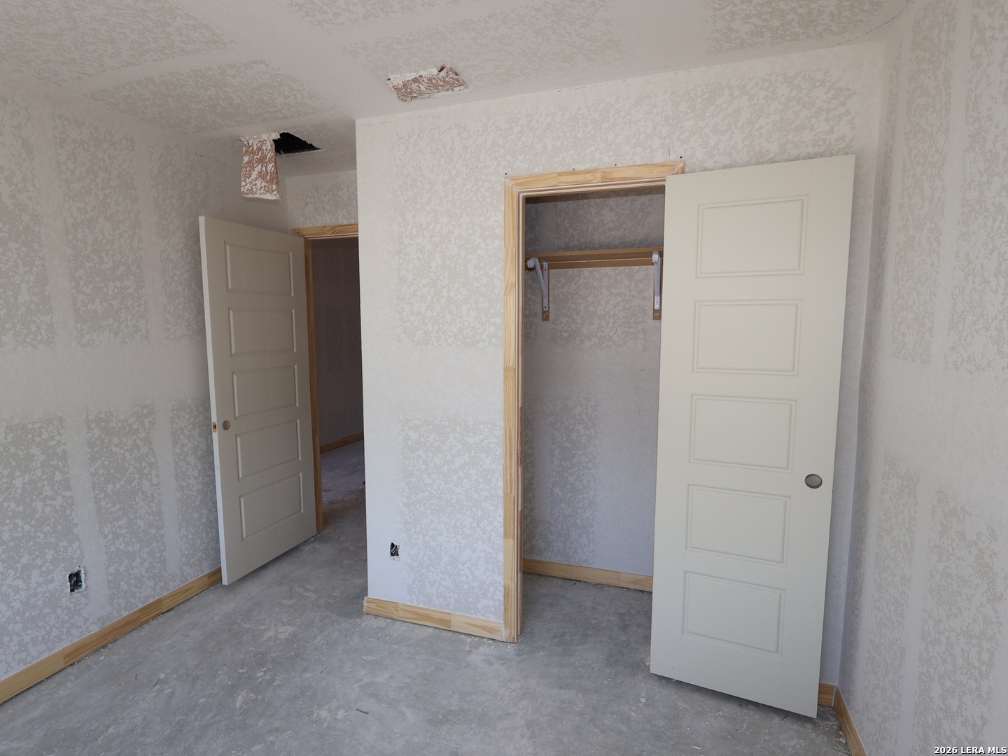 property viewer photo 25