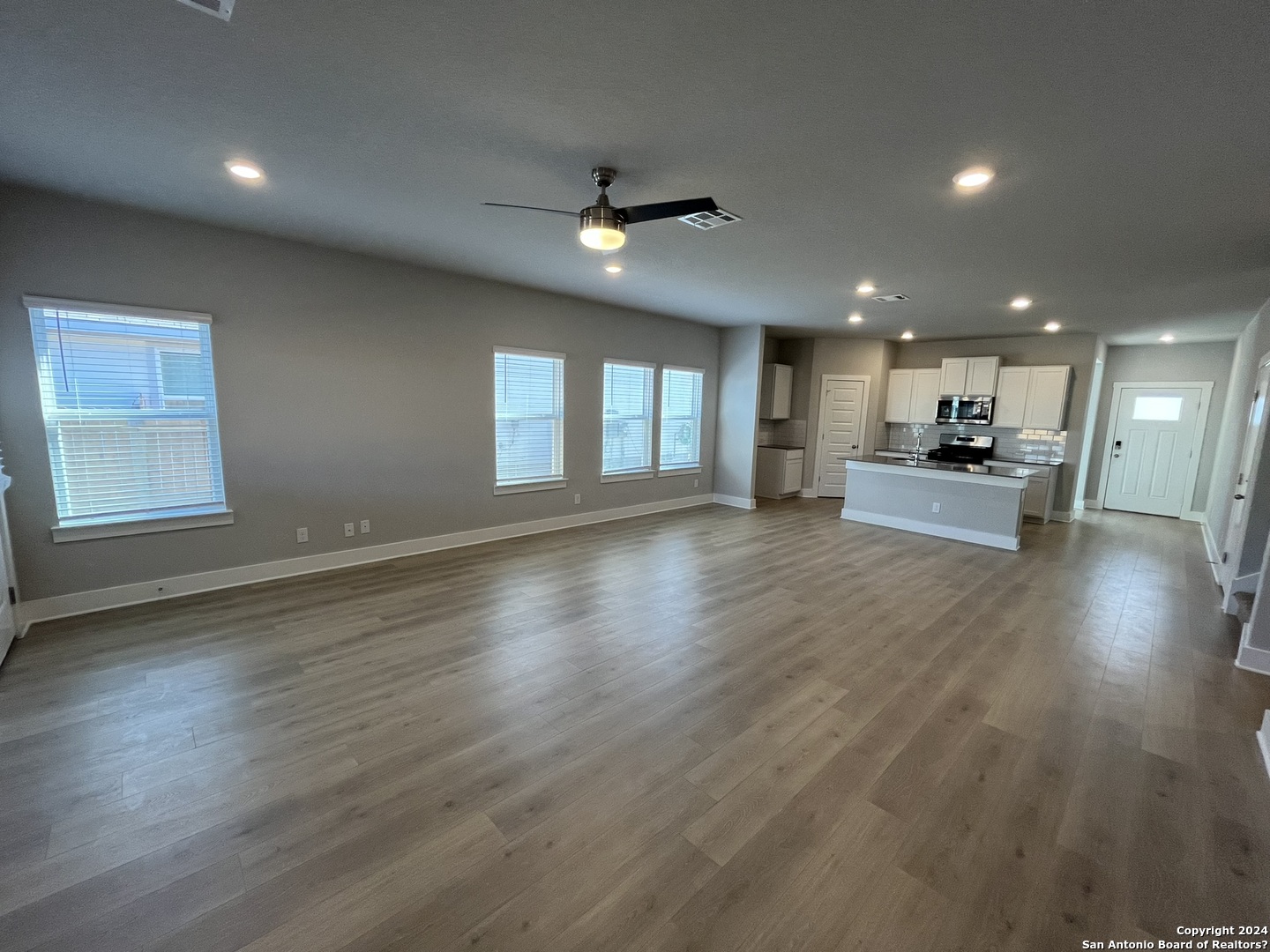 property viewer photo 10