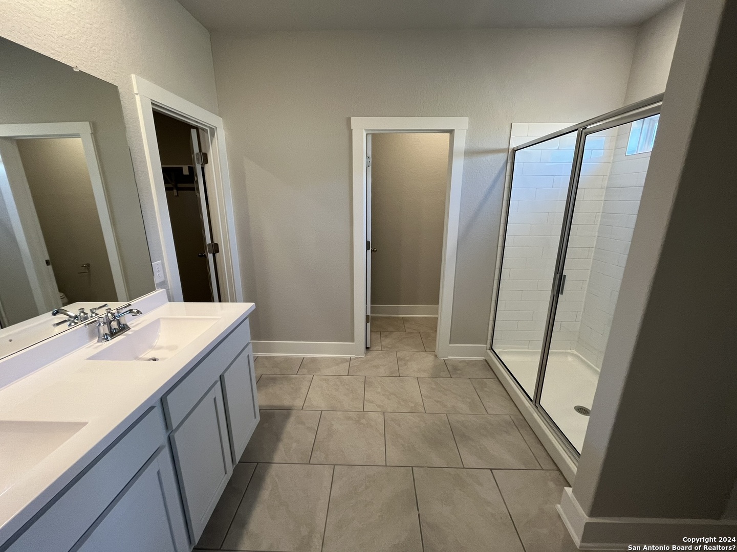 property viewer photo 12