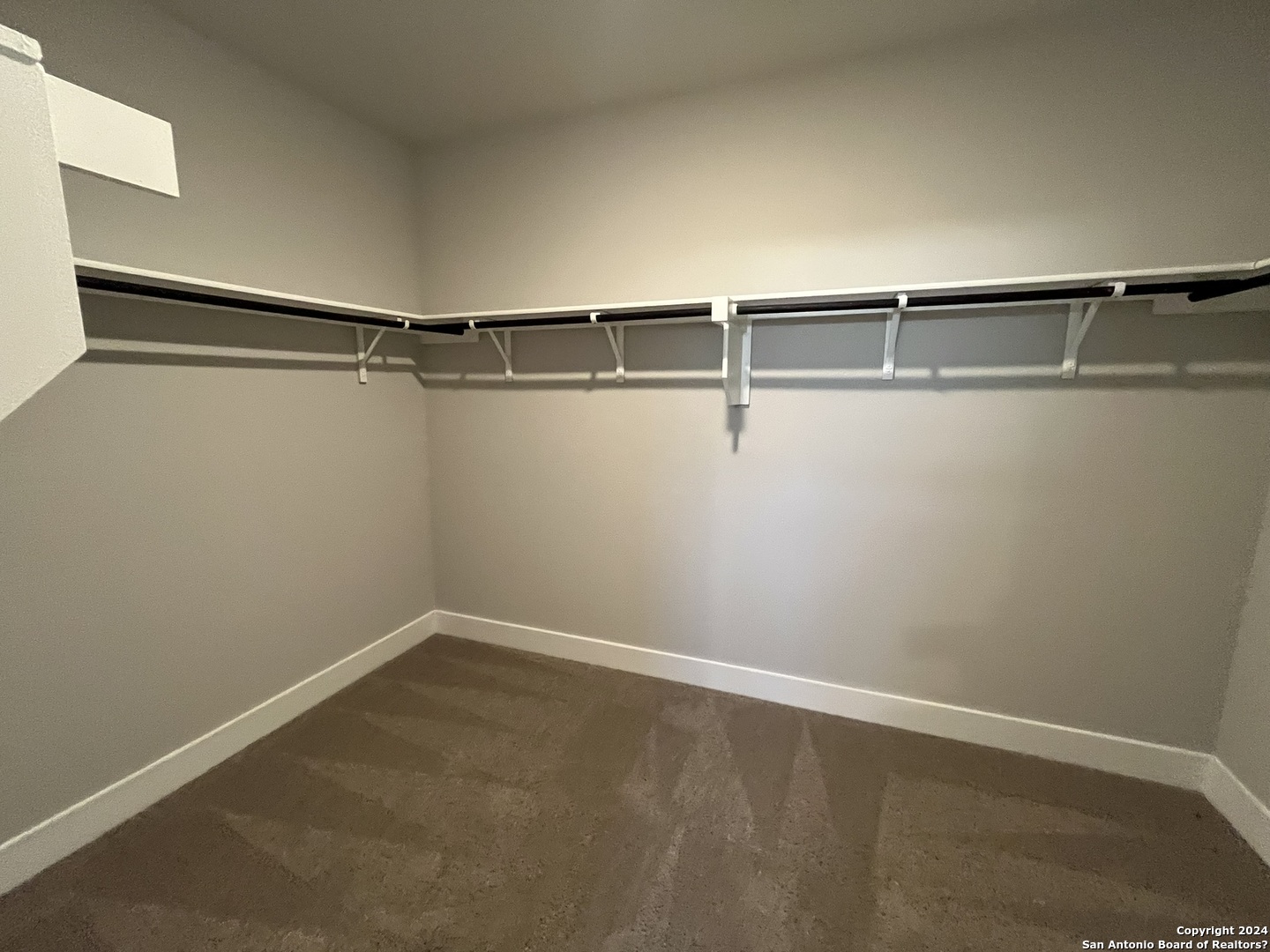 property viewer photo 15