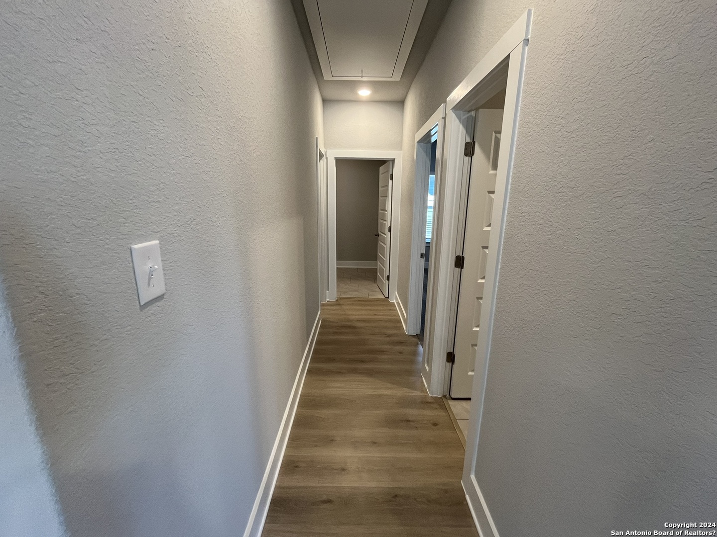 property viewer photo 16