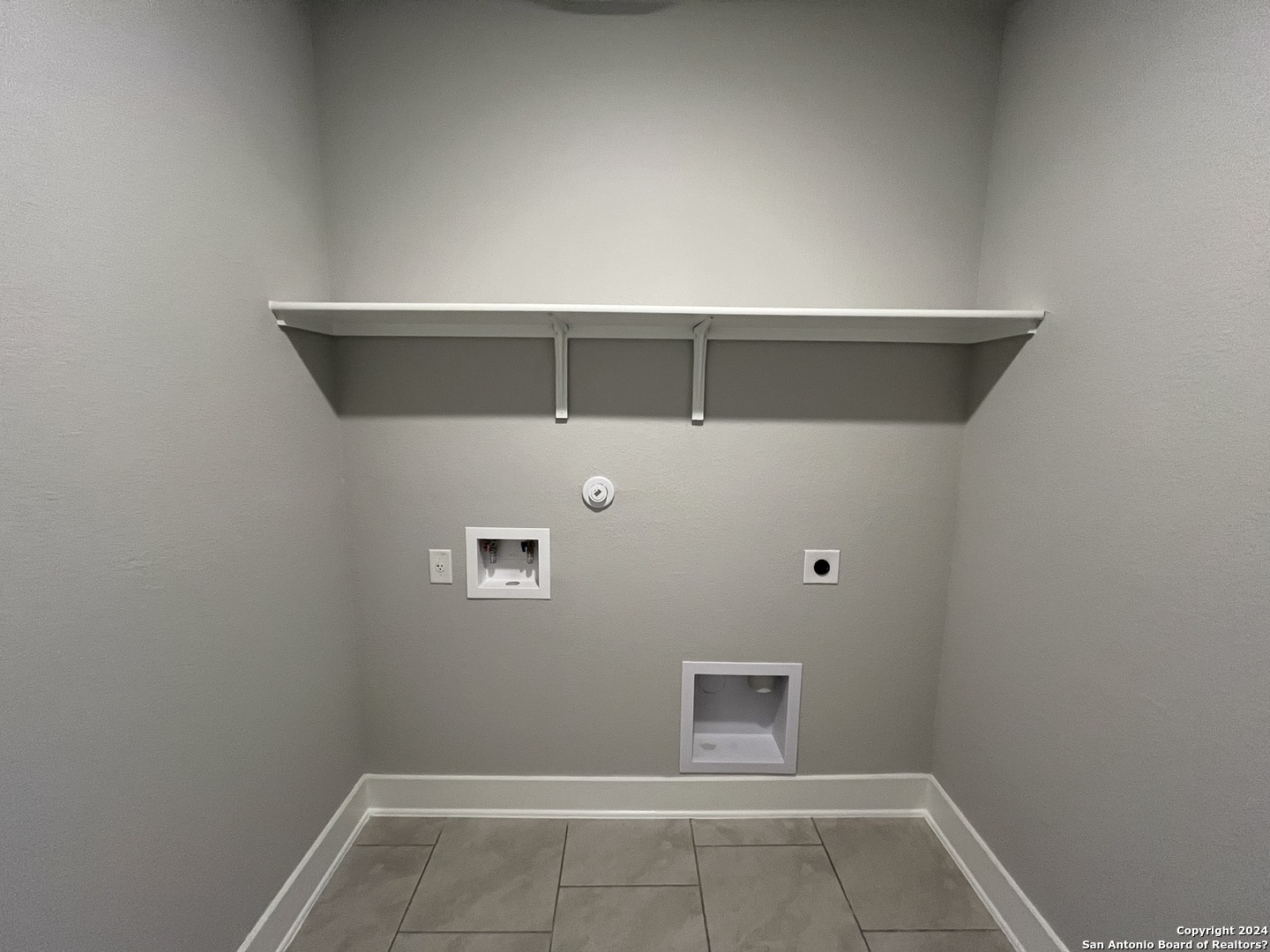property viewer photo 19
