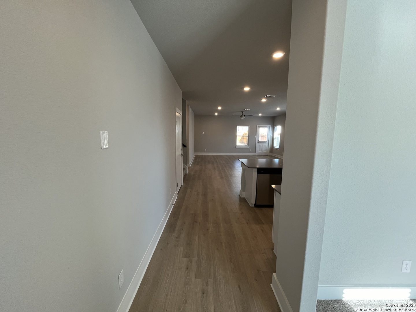 property viewer photo 2