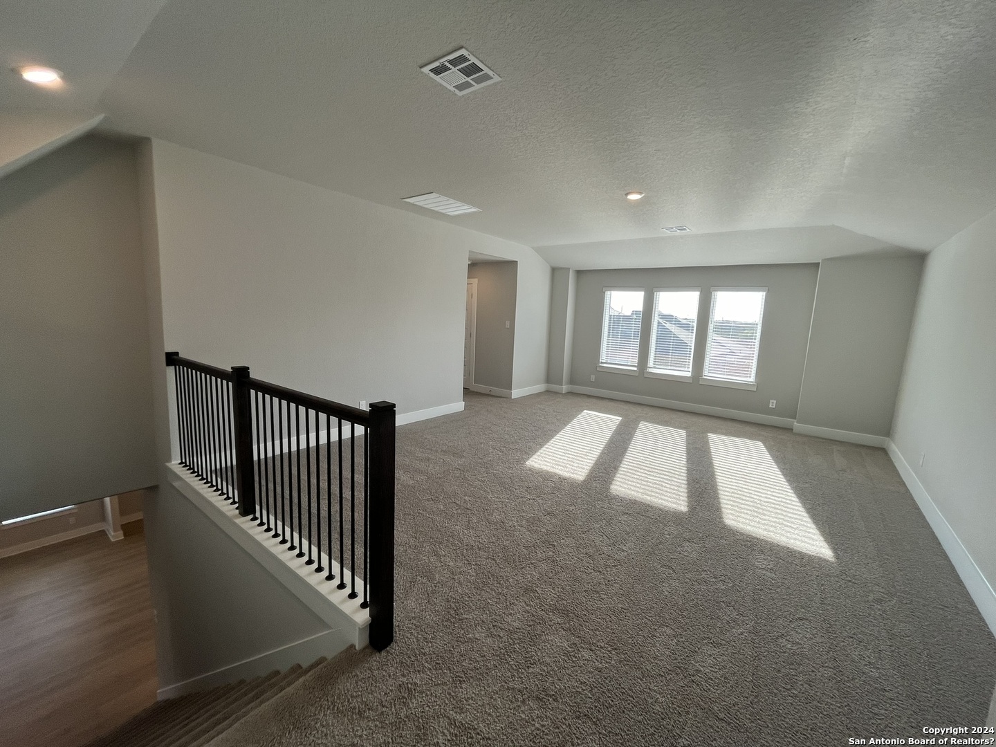 property viewer photo 21