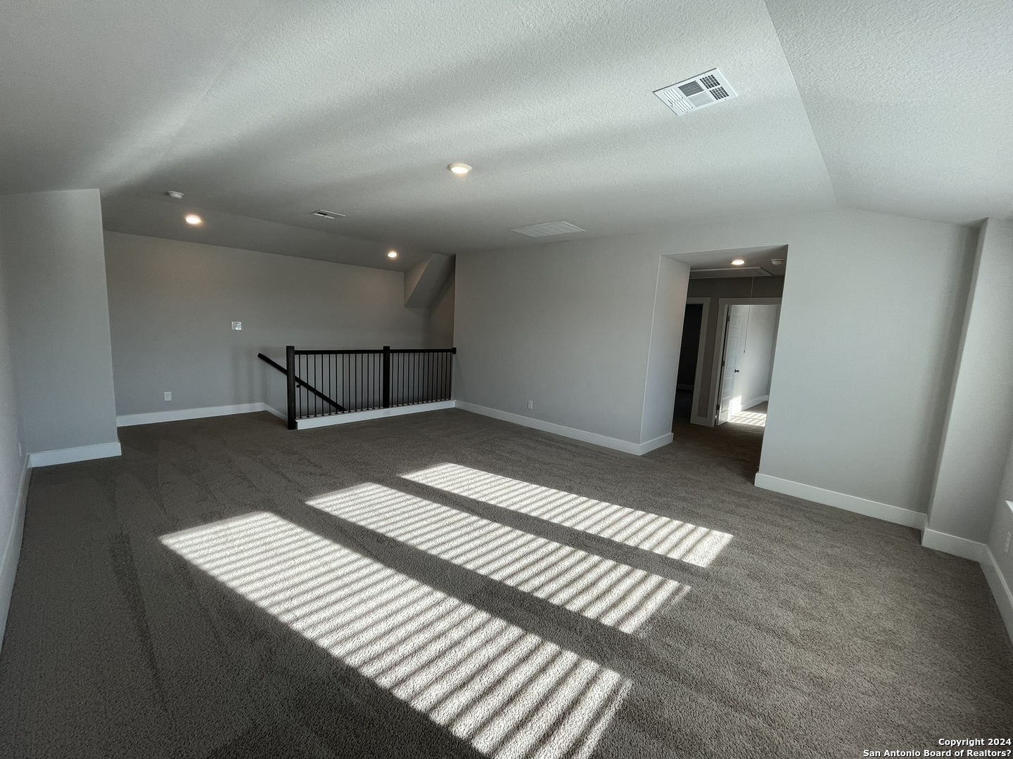 property viewer photo 22