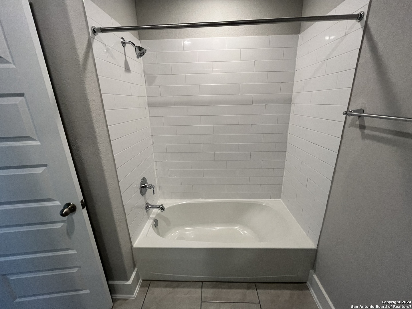 property viewer photo 27