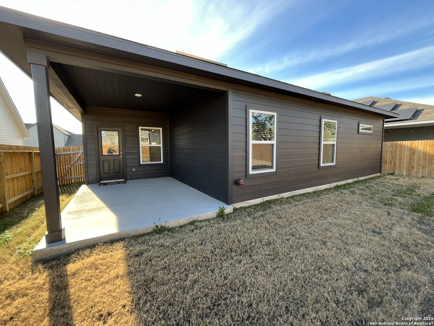 property viewer photo 35