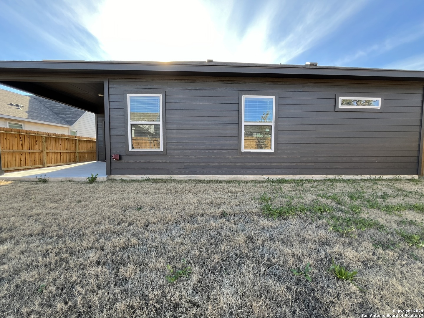 property viewer photo 36