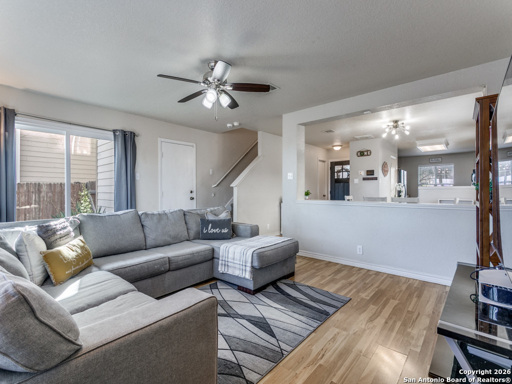 property viewer photo 8