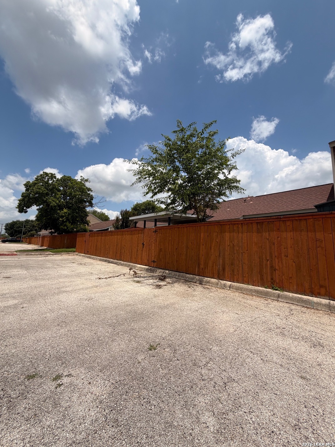 property viewer photo 15