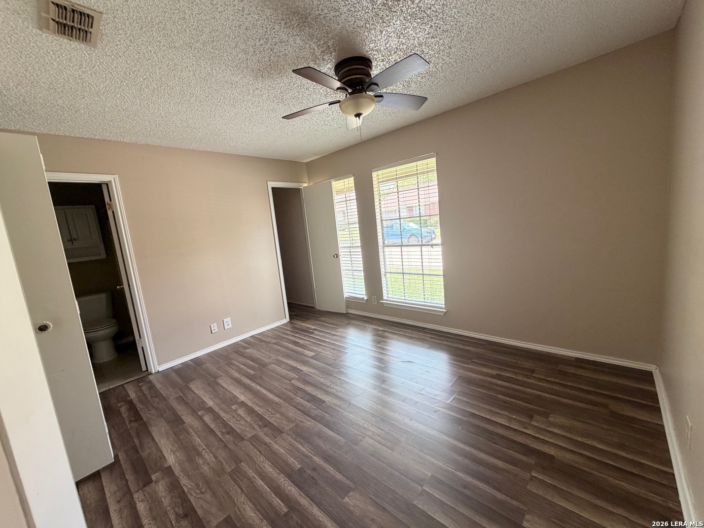 property viewer photo 7