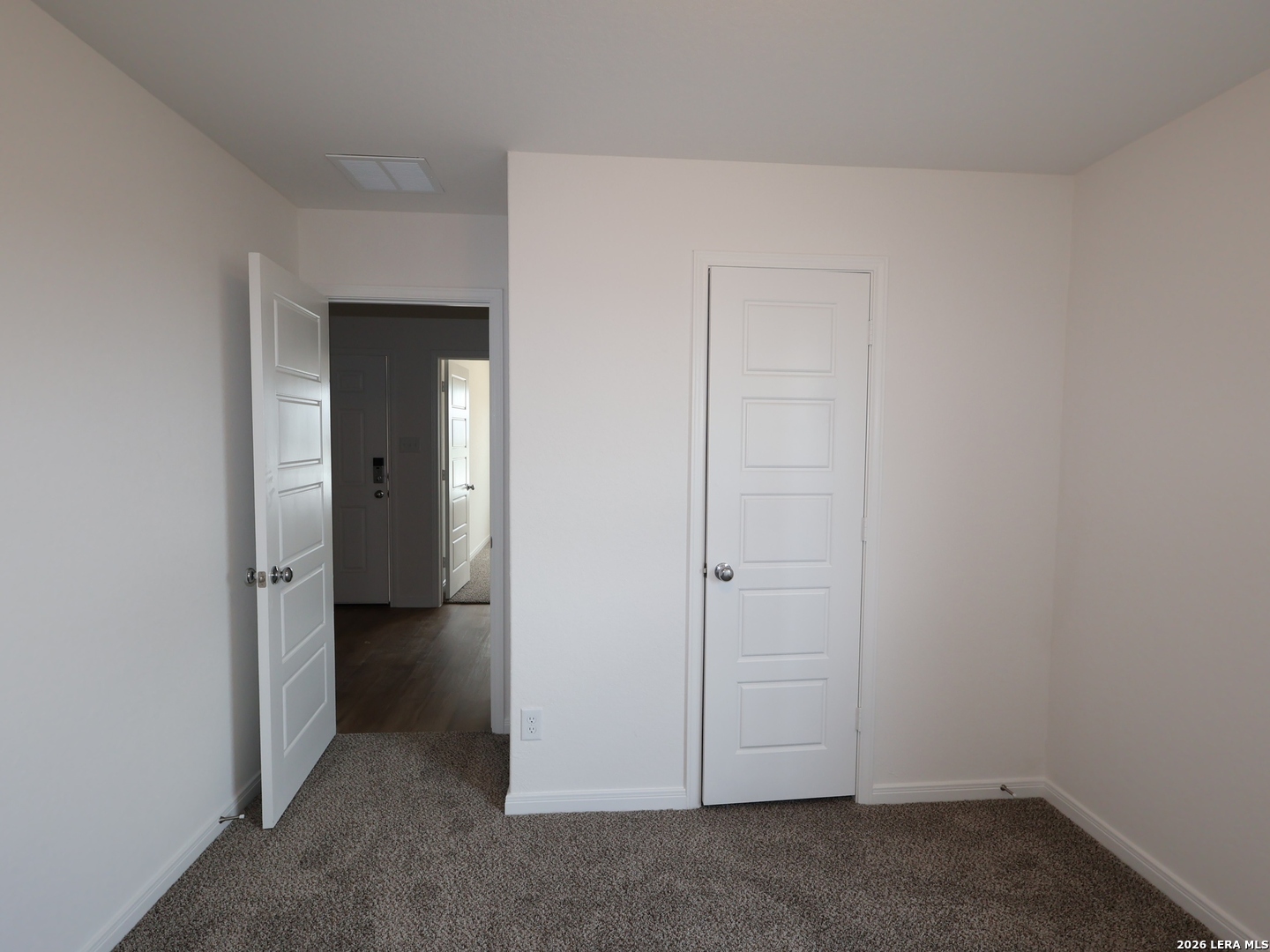 property viewer photo 15