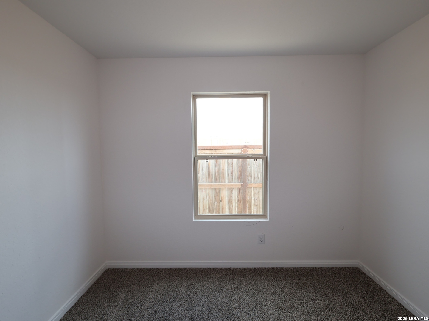 property viewer photo 18