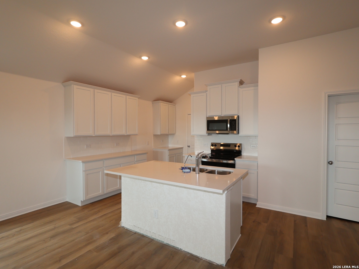 property viewer photo 2