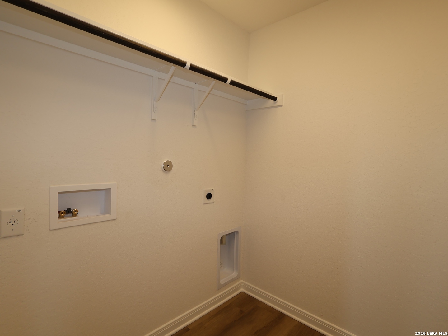 property viewer photo 22