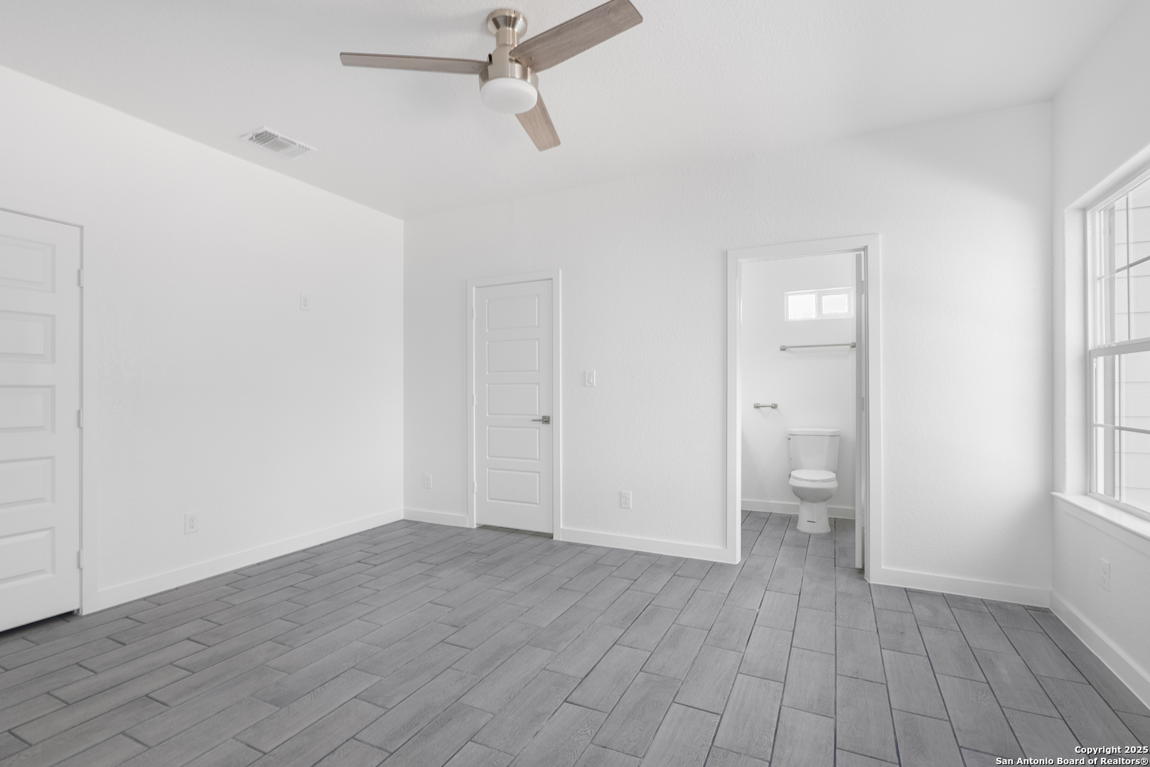 property viewer photo 13
