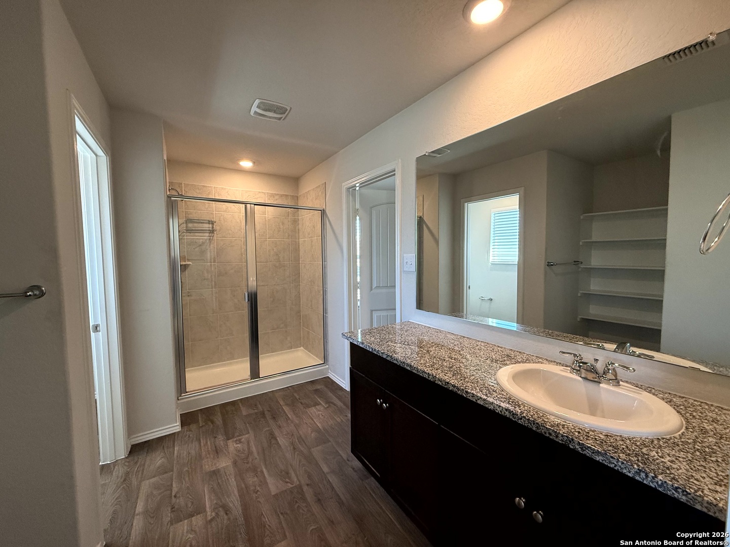 property viewer photo 11