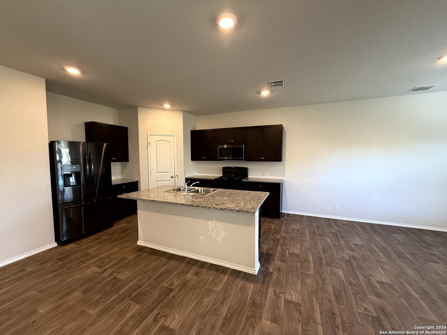 property viewer photo 4