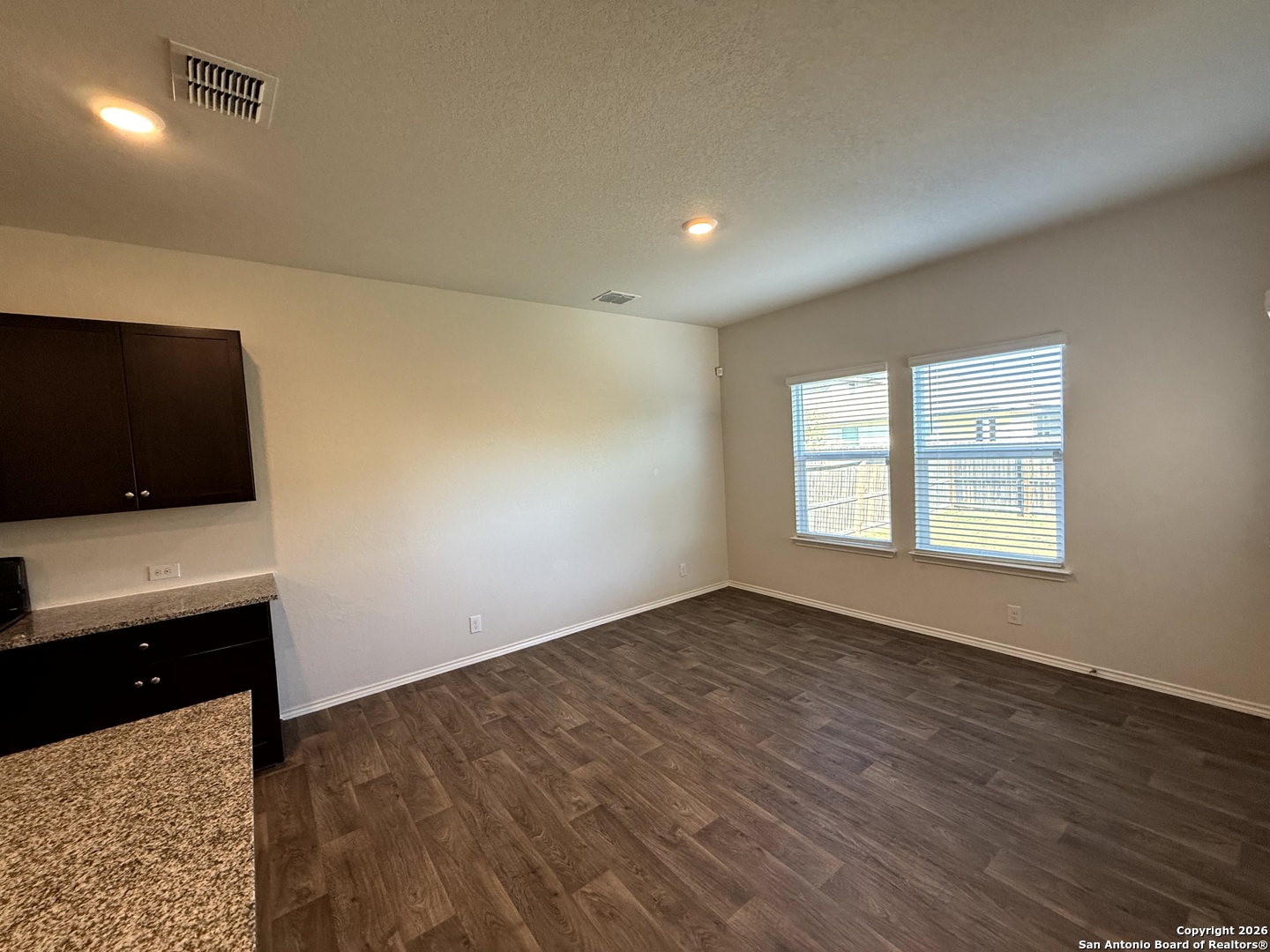 property viewer photo 5