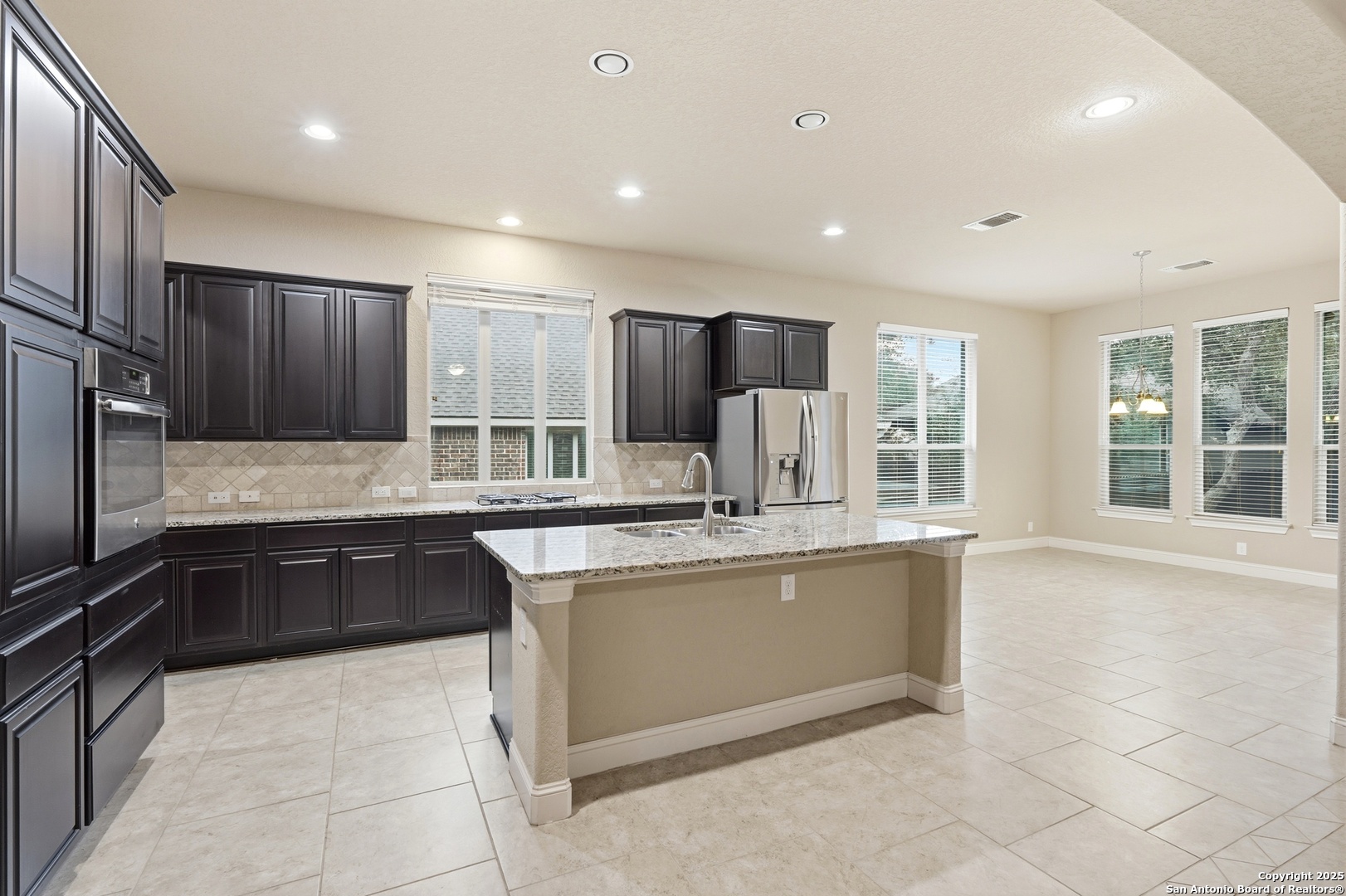 property viewer photo 12