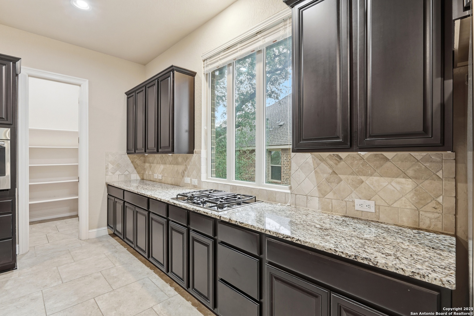 property viewer photo 16