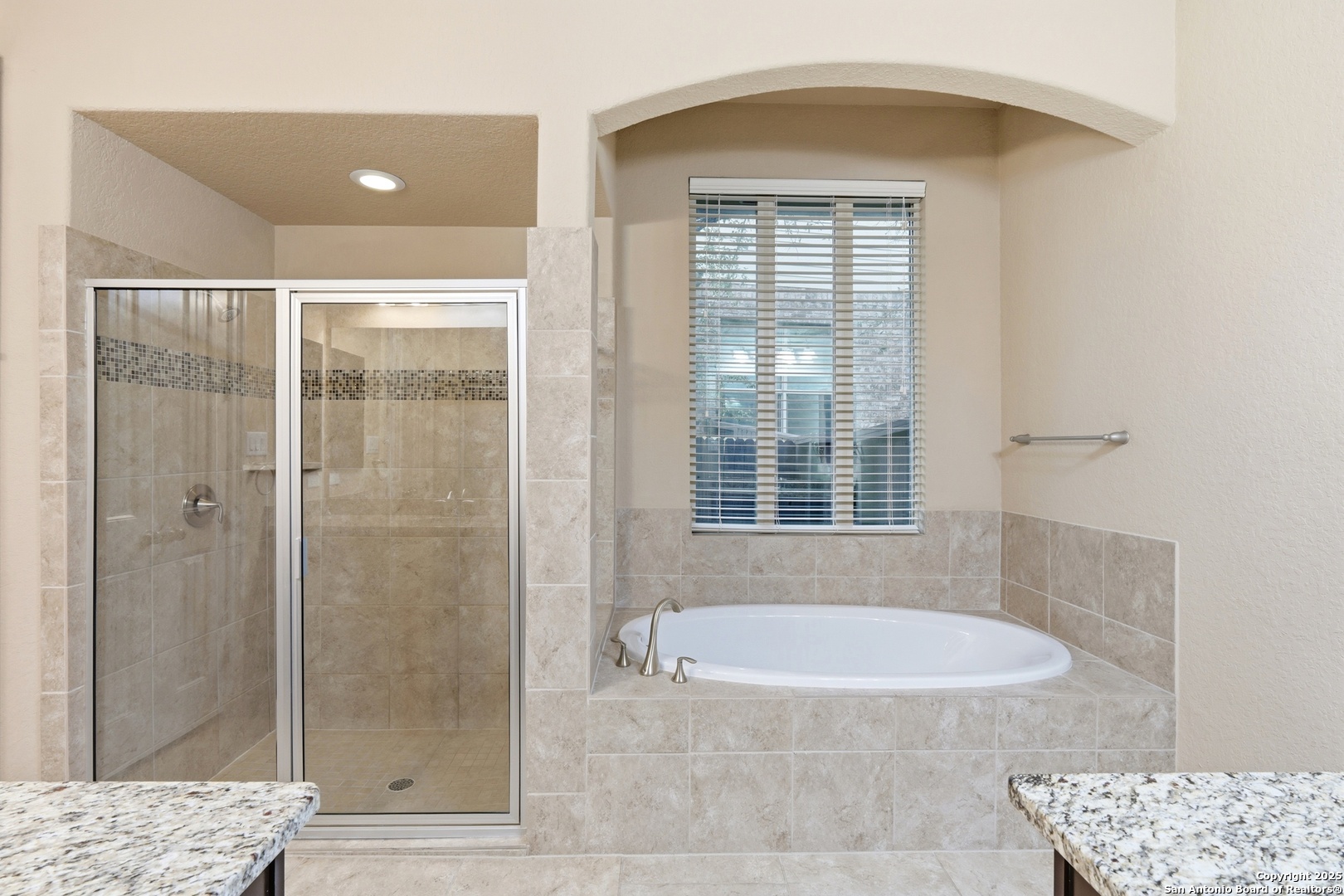 property viewer photo 20