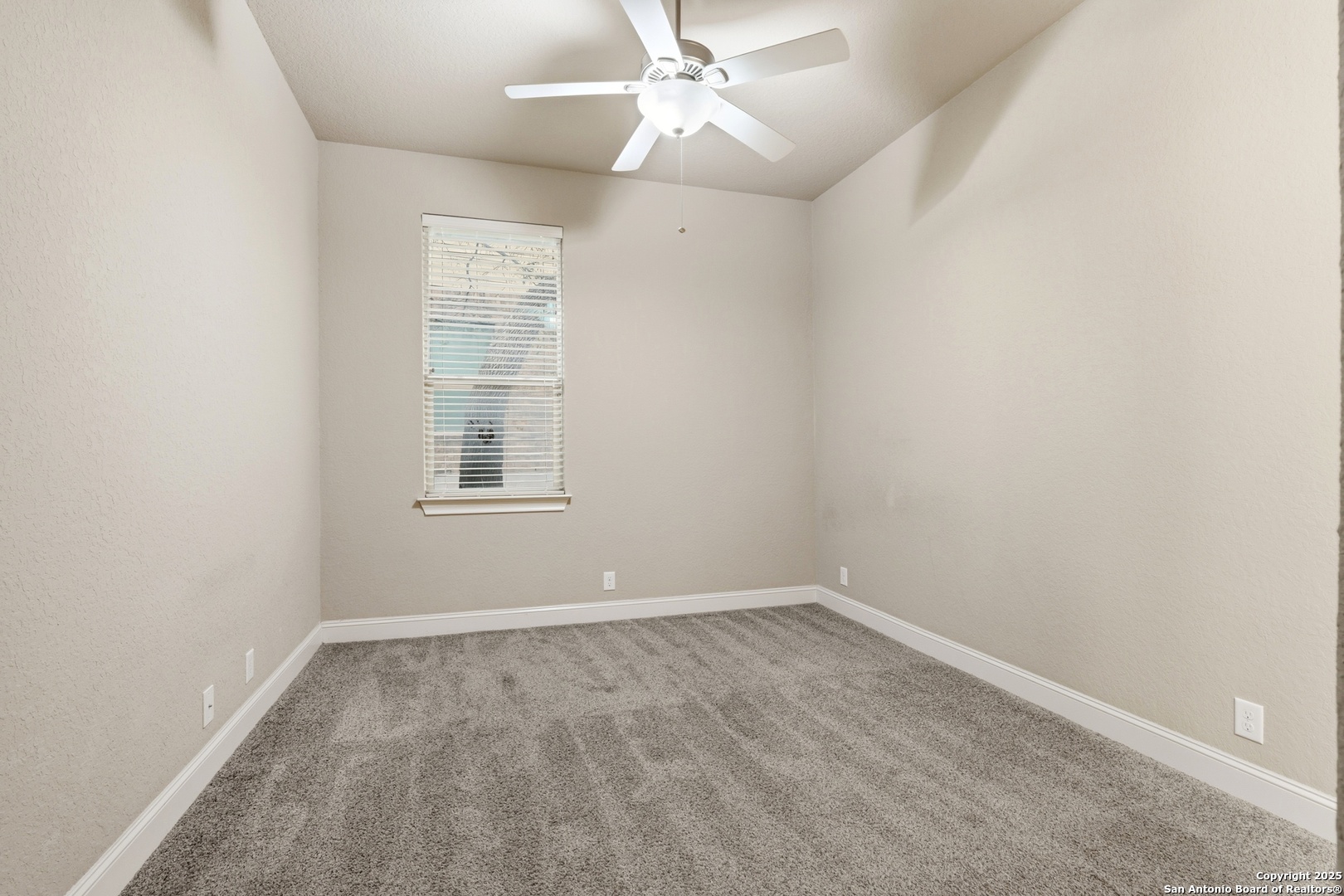 property viewer photo 21