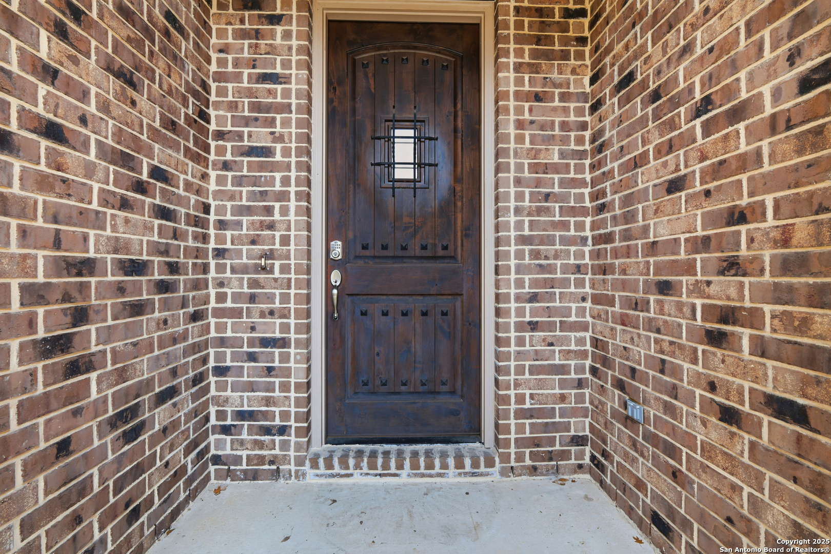 property viewer photo 3