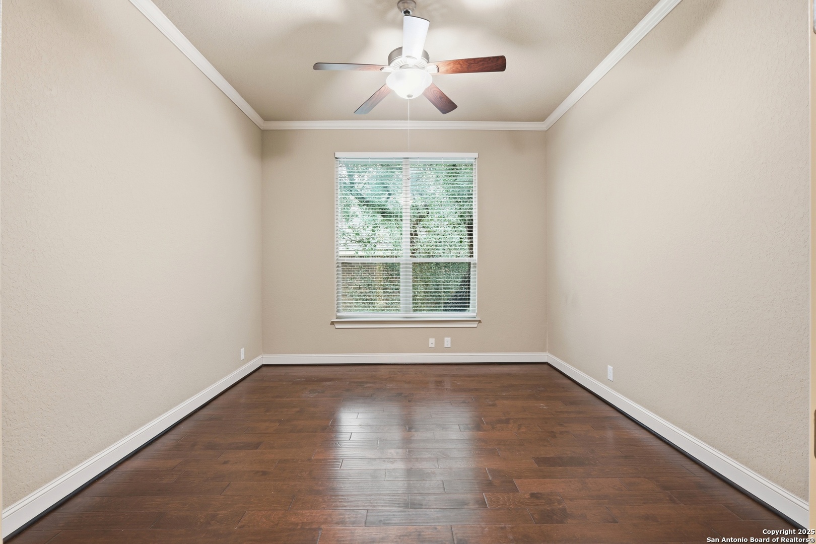 property viewer photo 8