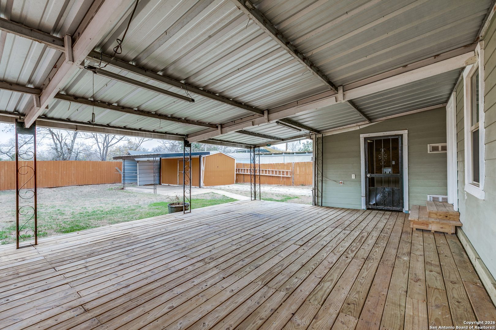 main property photo 24