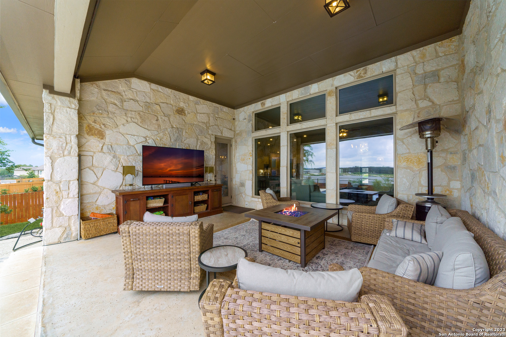 main property photo 37