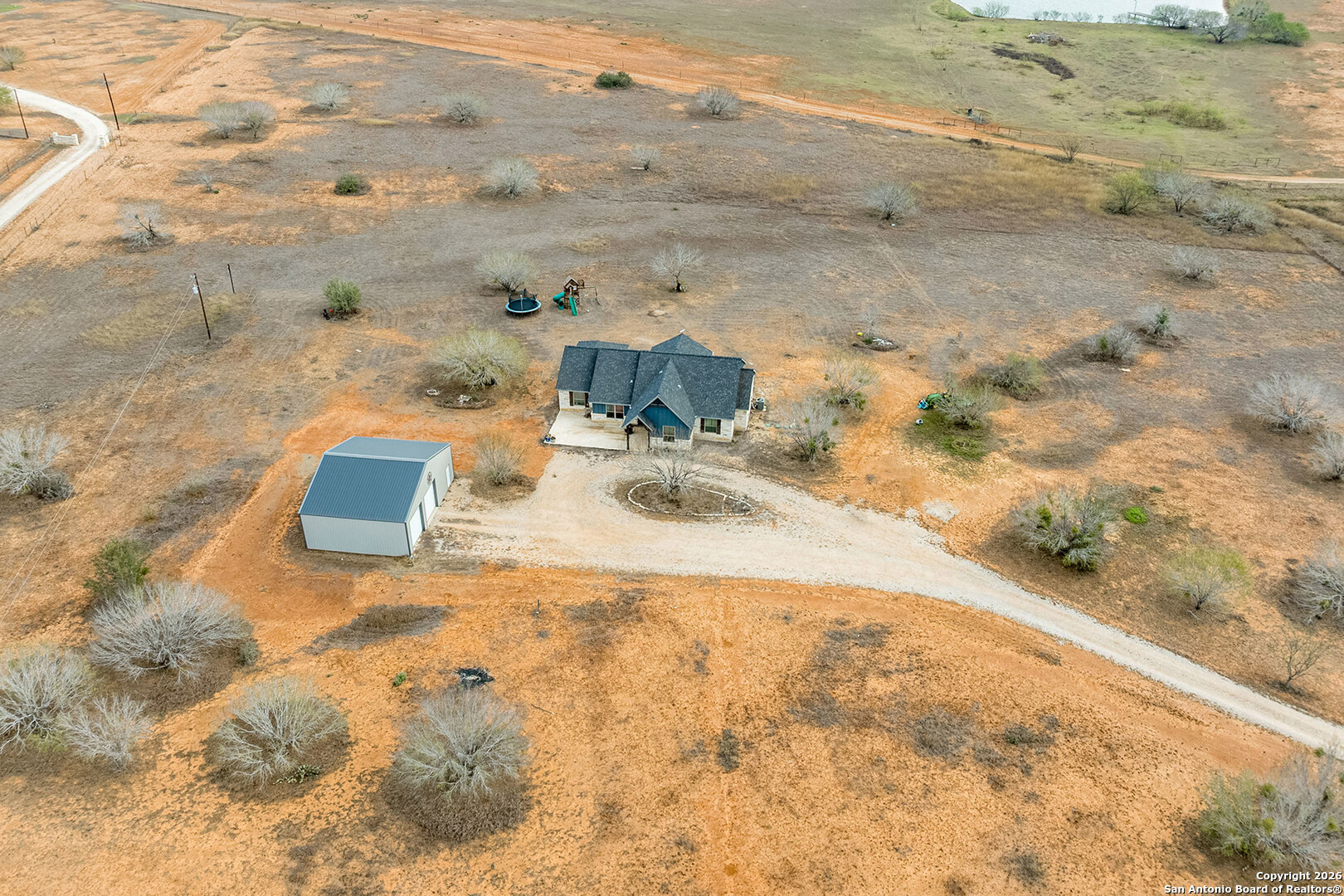 main property photo 10