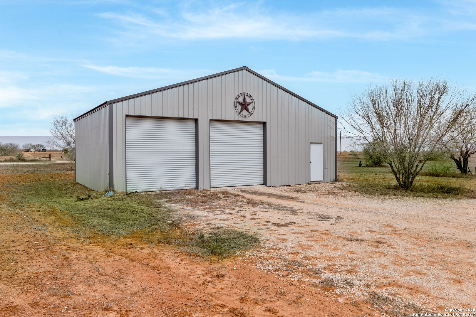 main property photo 6