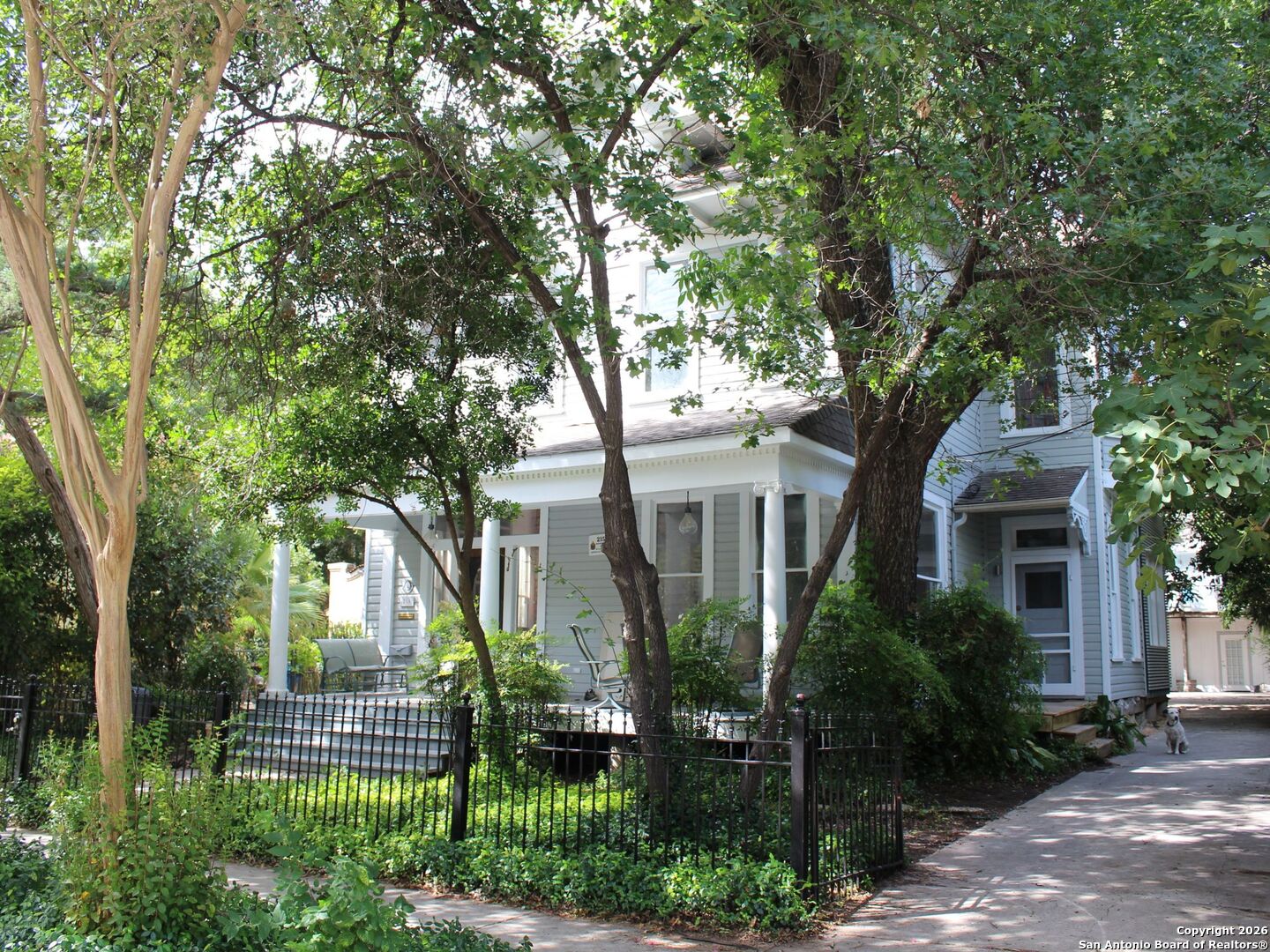 main property photo 2