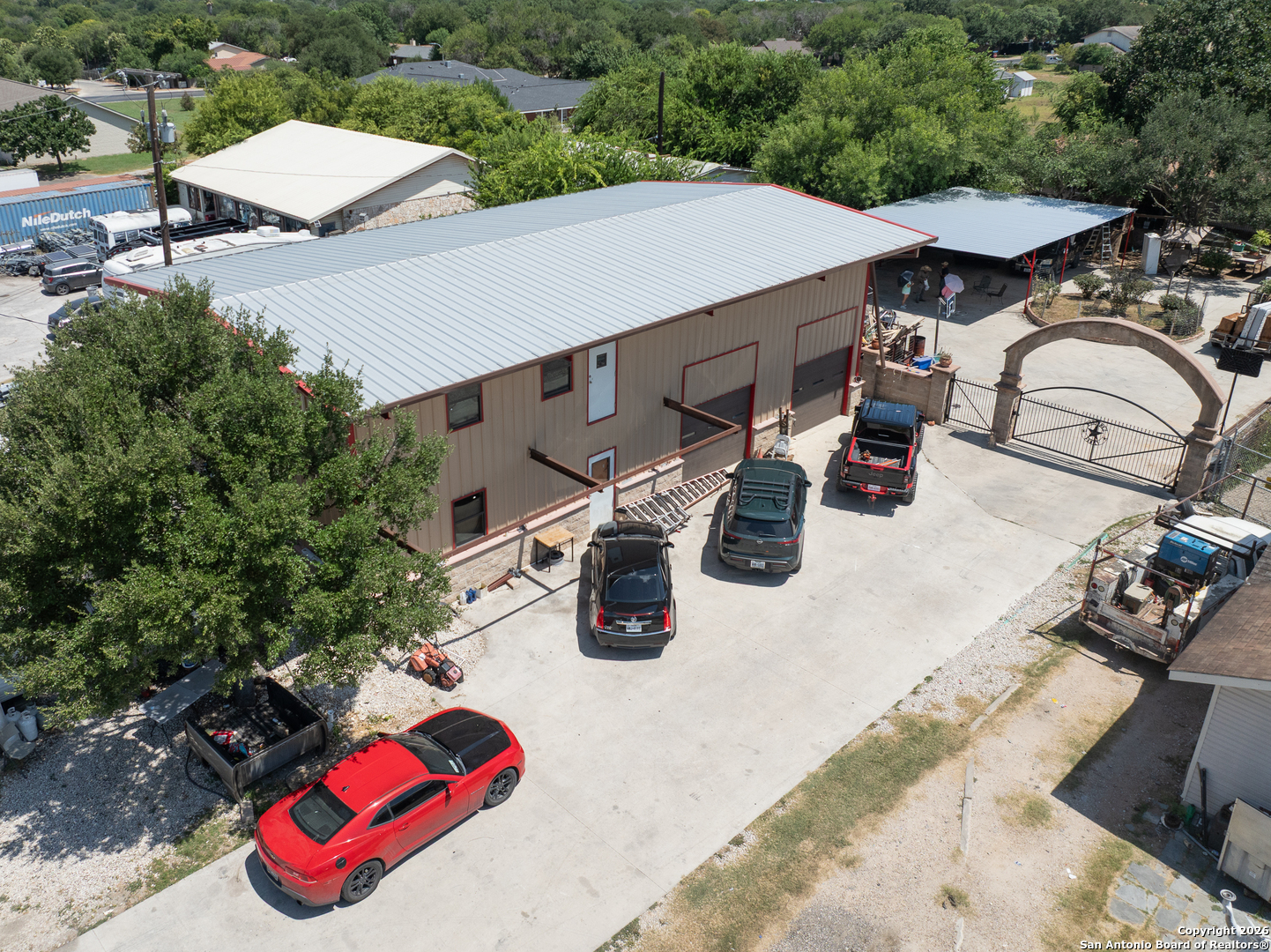 main property photo 2