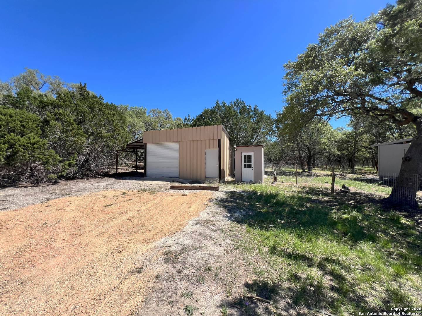 main property photo 5